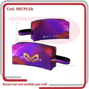Necessaire Plus em Neoprene c_ Alça 22cm x 15cm x 6cm .